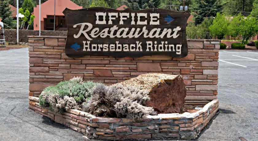 Mountain Ranch Resort At Beacon Hill Williams Exteriör bild